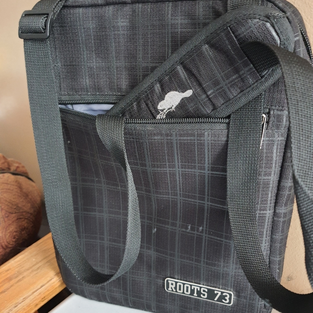 Roots 73 Tablet Bag